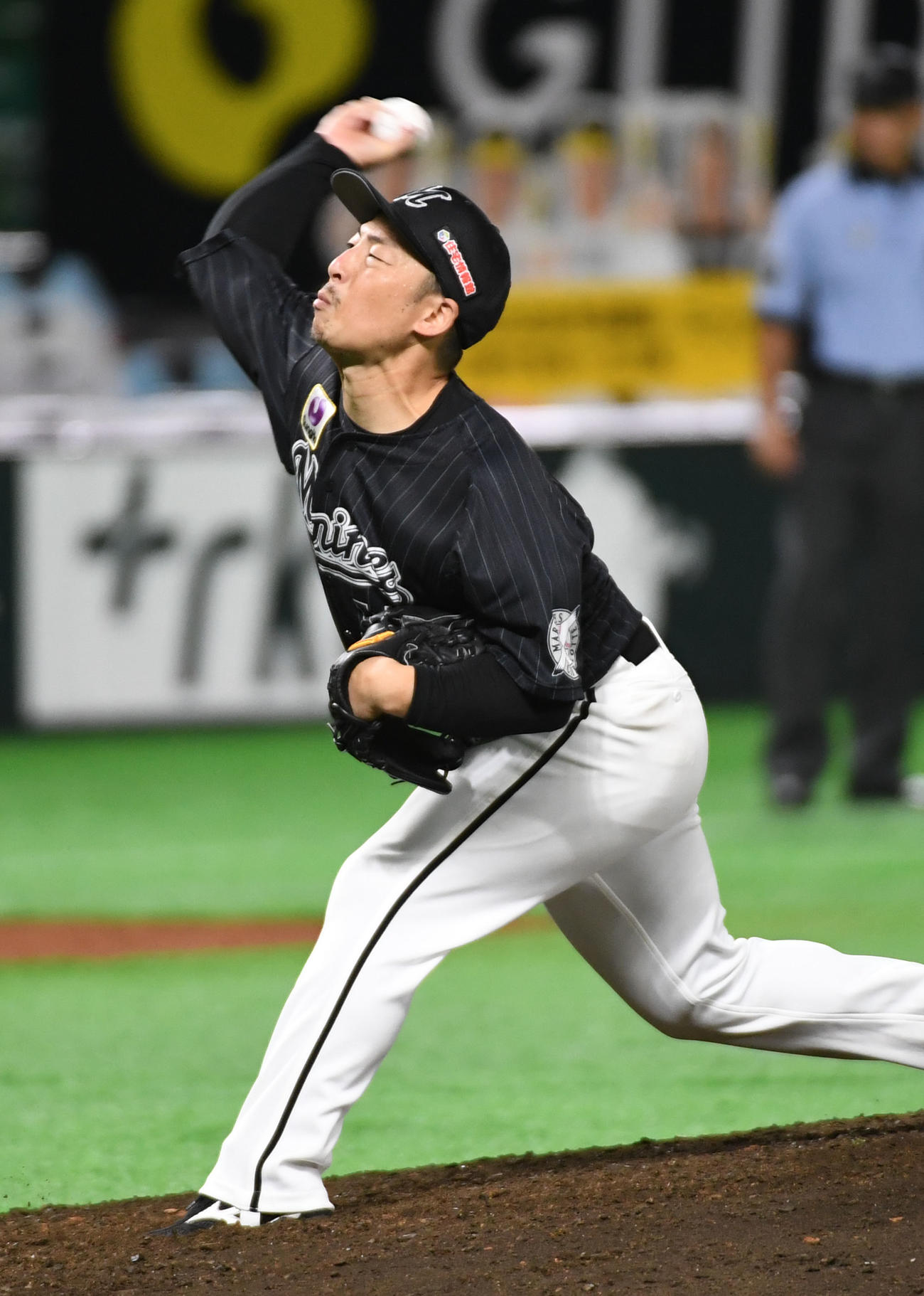 先発の美馬学は5回を投げ7安打1失点と好投する（撮影・今浪浩三）