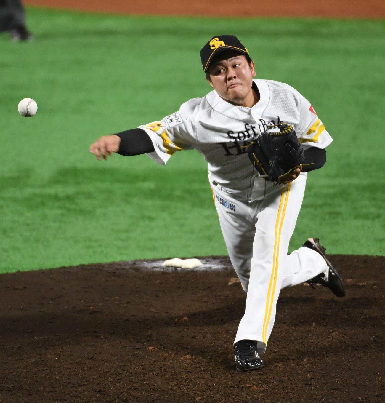 ソフトバンク対ロッテ　2回表途中からプロ初登板の津森有紀（撮影・今浪浩三）