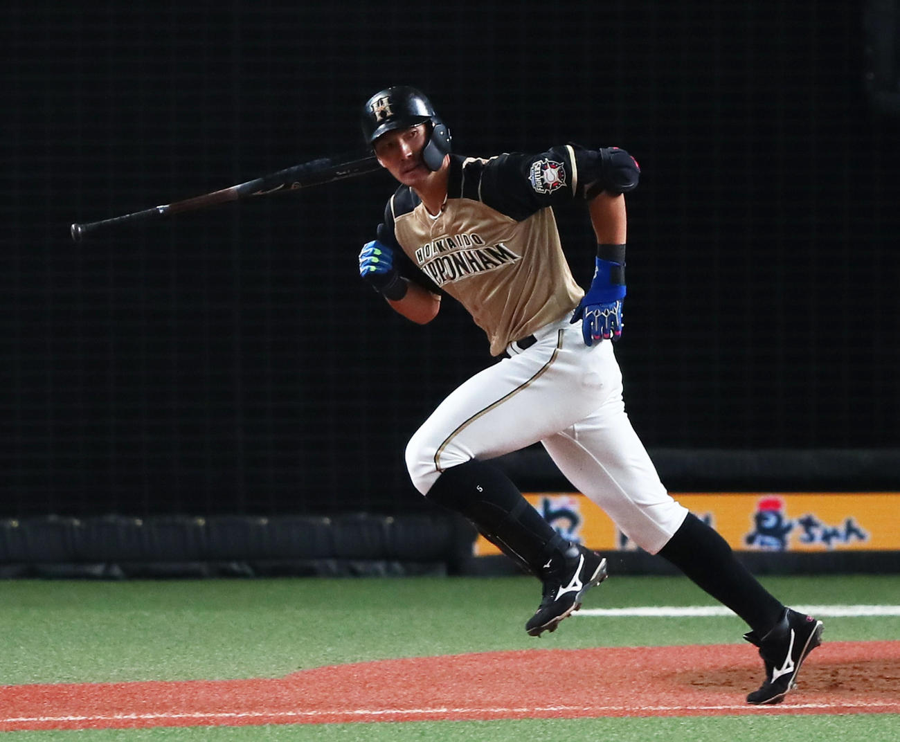 西武対日本ハム　8回表日本ハム2死満塁、大田は左前2点適時打を放つ（撮影・足立雅史）
