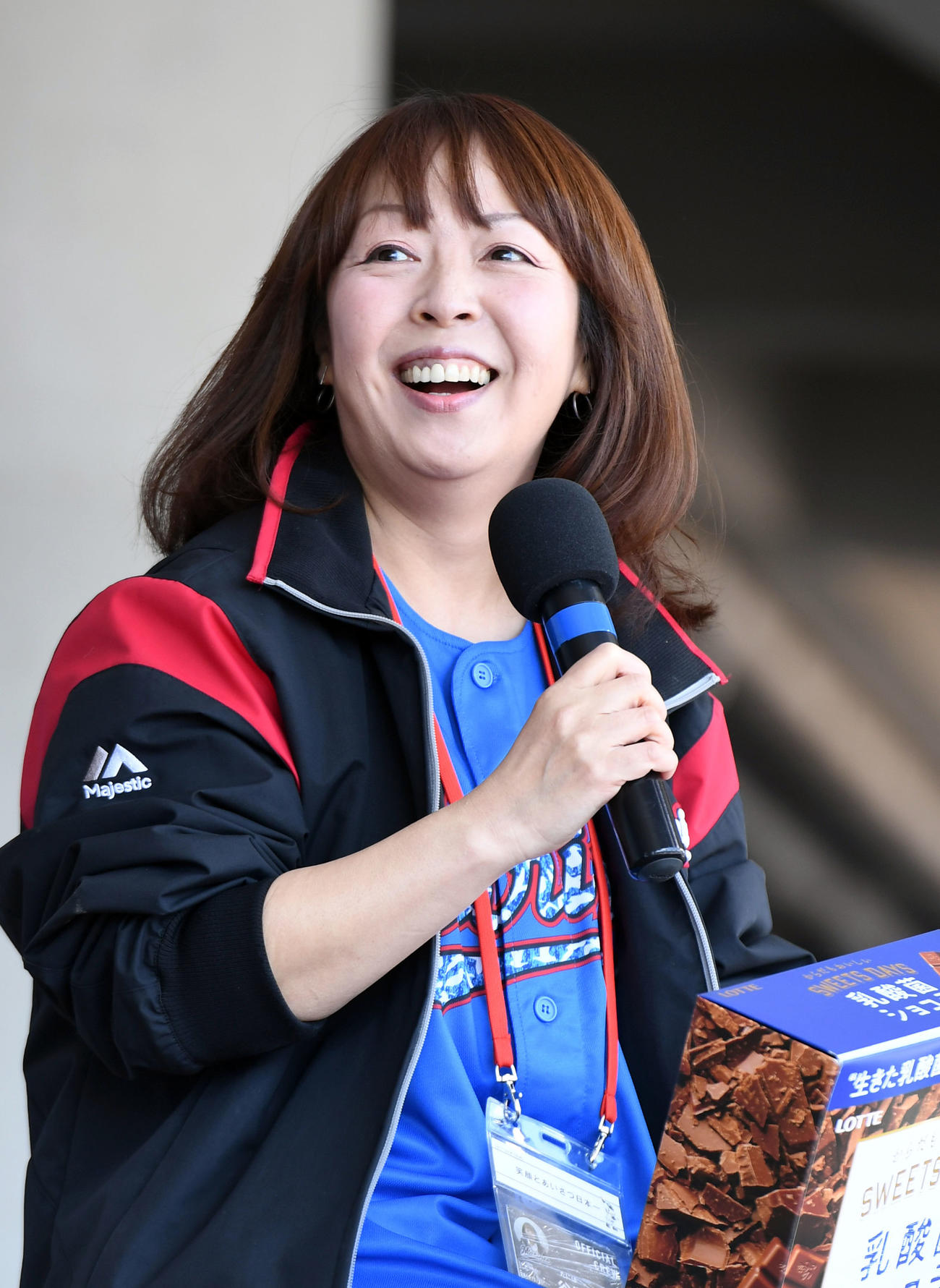 ウグイス嬢30年目を迎える谷保恵美さん