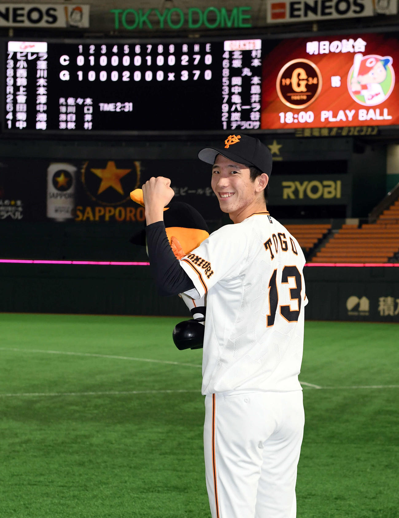 巨人対広島　背番号が13番になって今季初勝利を飾った巨人戸郷（撮影・たえ見朱実）
