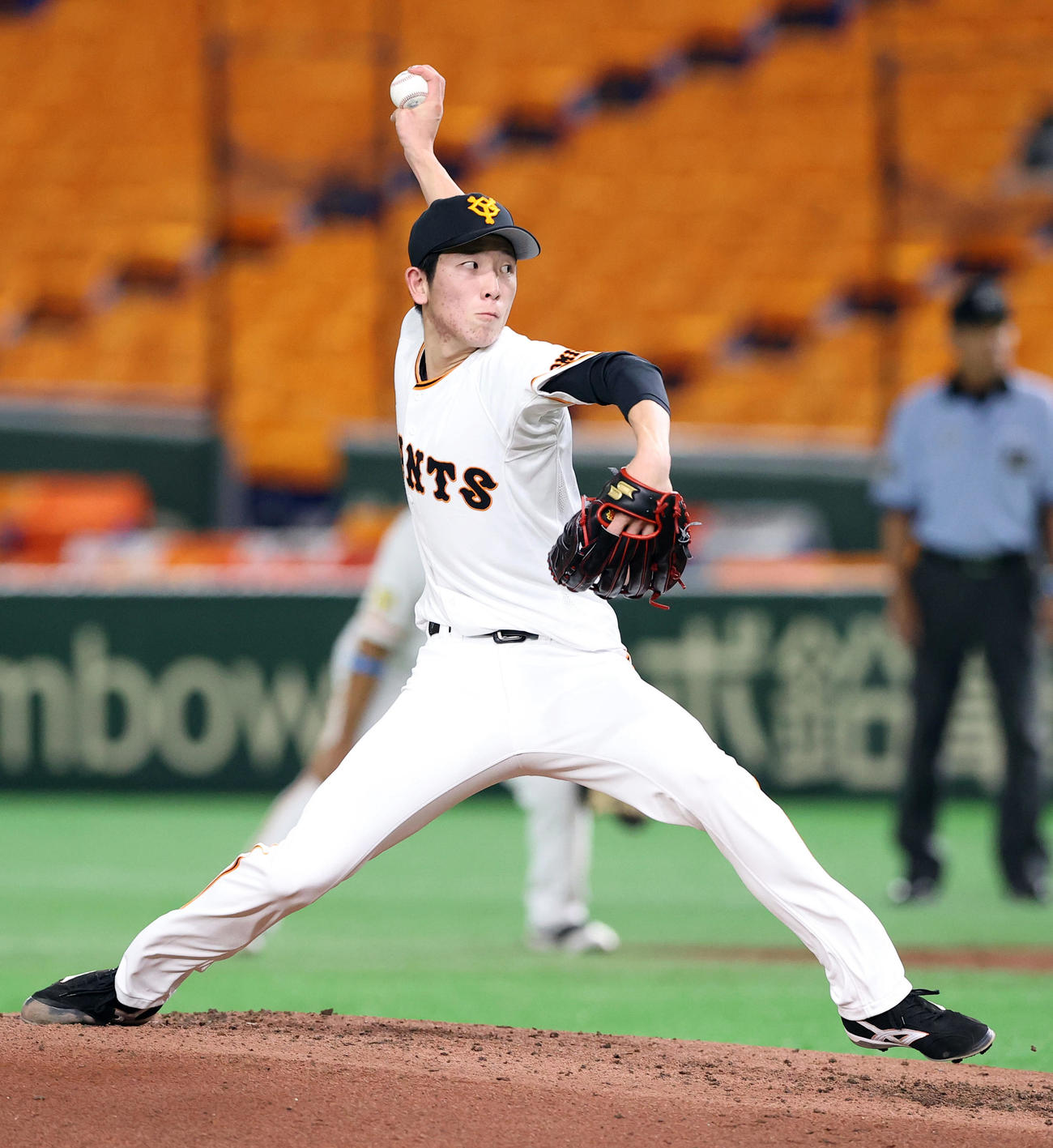 開幕4戦目勝利投手の巨人戸郷（撮影・垰建太）