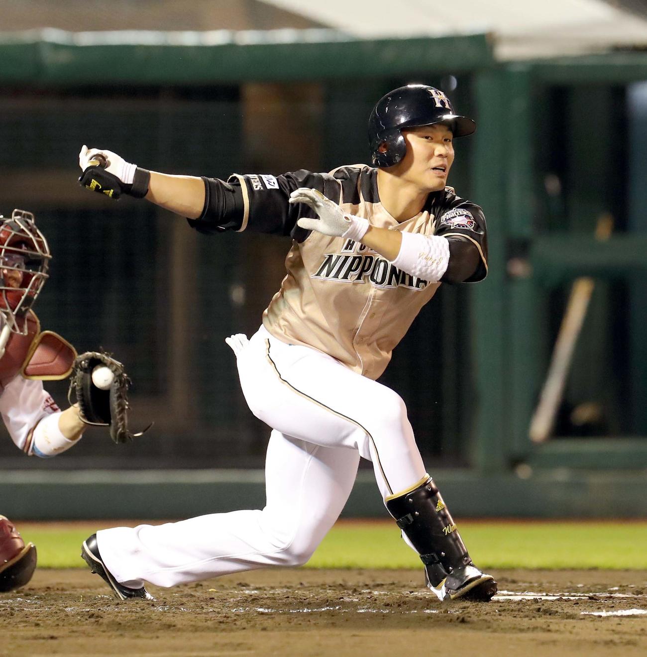 楽天対日本ハム　7回表日本ハム1死一塁、王柏融は三振に終わる（撮影・佐藤翔太）