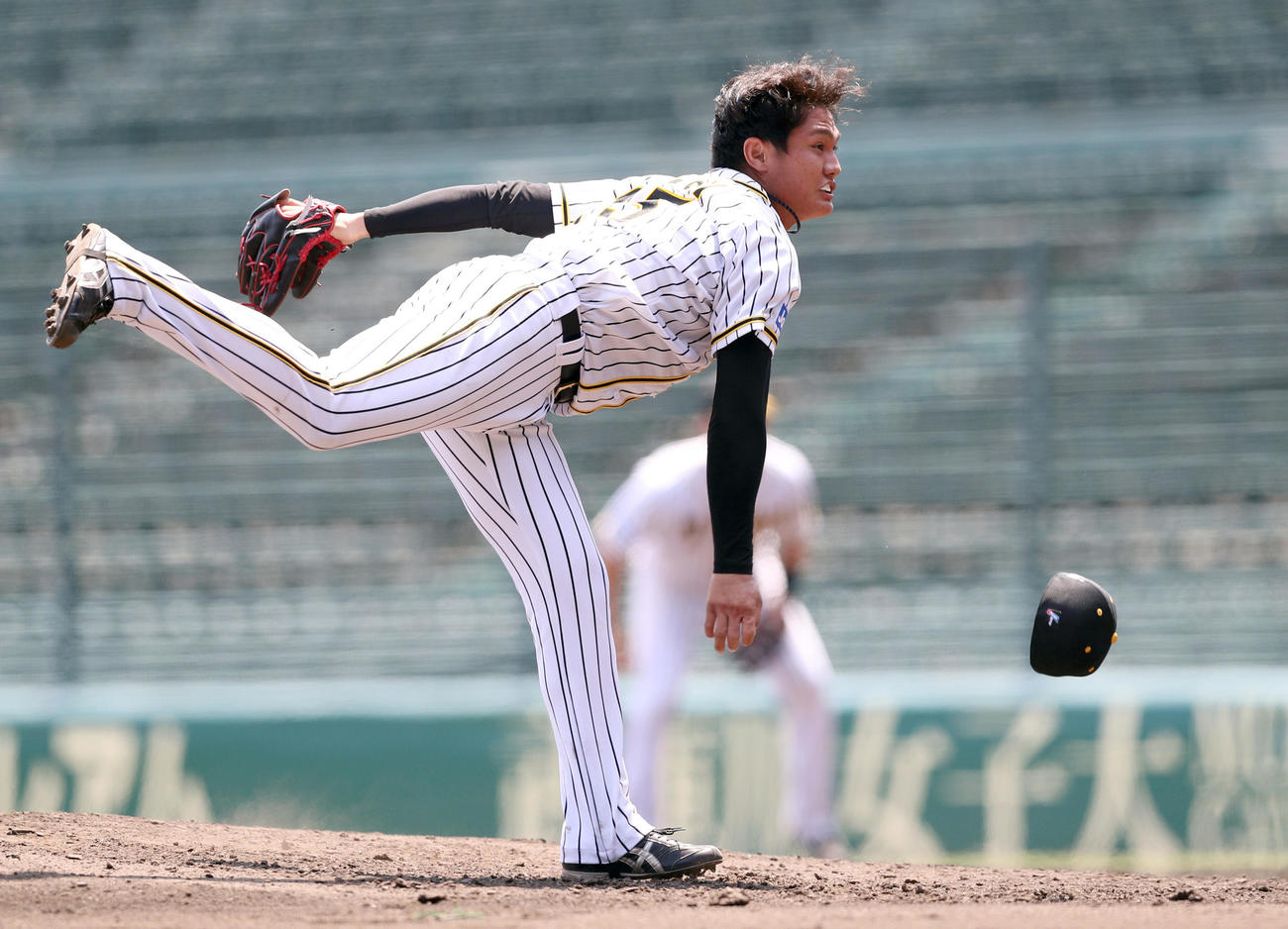 ウエスタン・リーグ　阪神対オリックス　4回から阪神2番手で登板する西純（撮影・前田充）