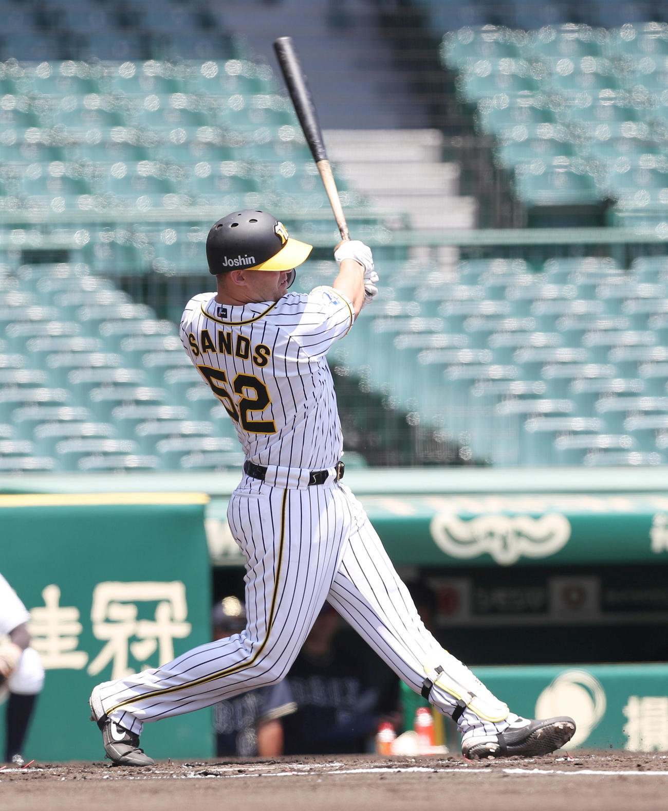 ウエスタンリーグ　阪神対オリックス　1回裏阪神2死、左前打を放つサンズ（撮影・前田充）