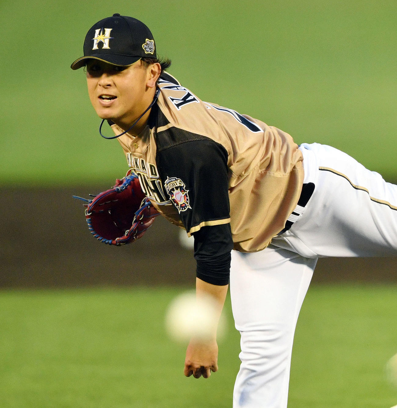 楽天対日本ハム　先発で力投する日本ハム河野（撮影・滝沢徹郎）