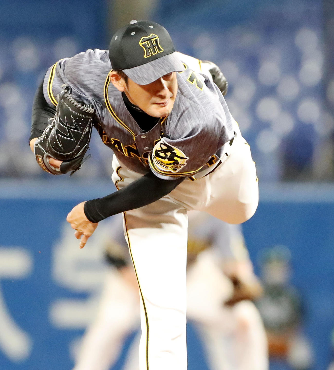 ヤクルト対阪神　7回裏、阪神4番手で登板する能見篤史（撮影・加藤哉）