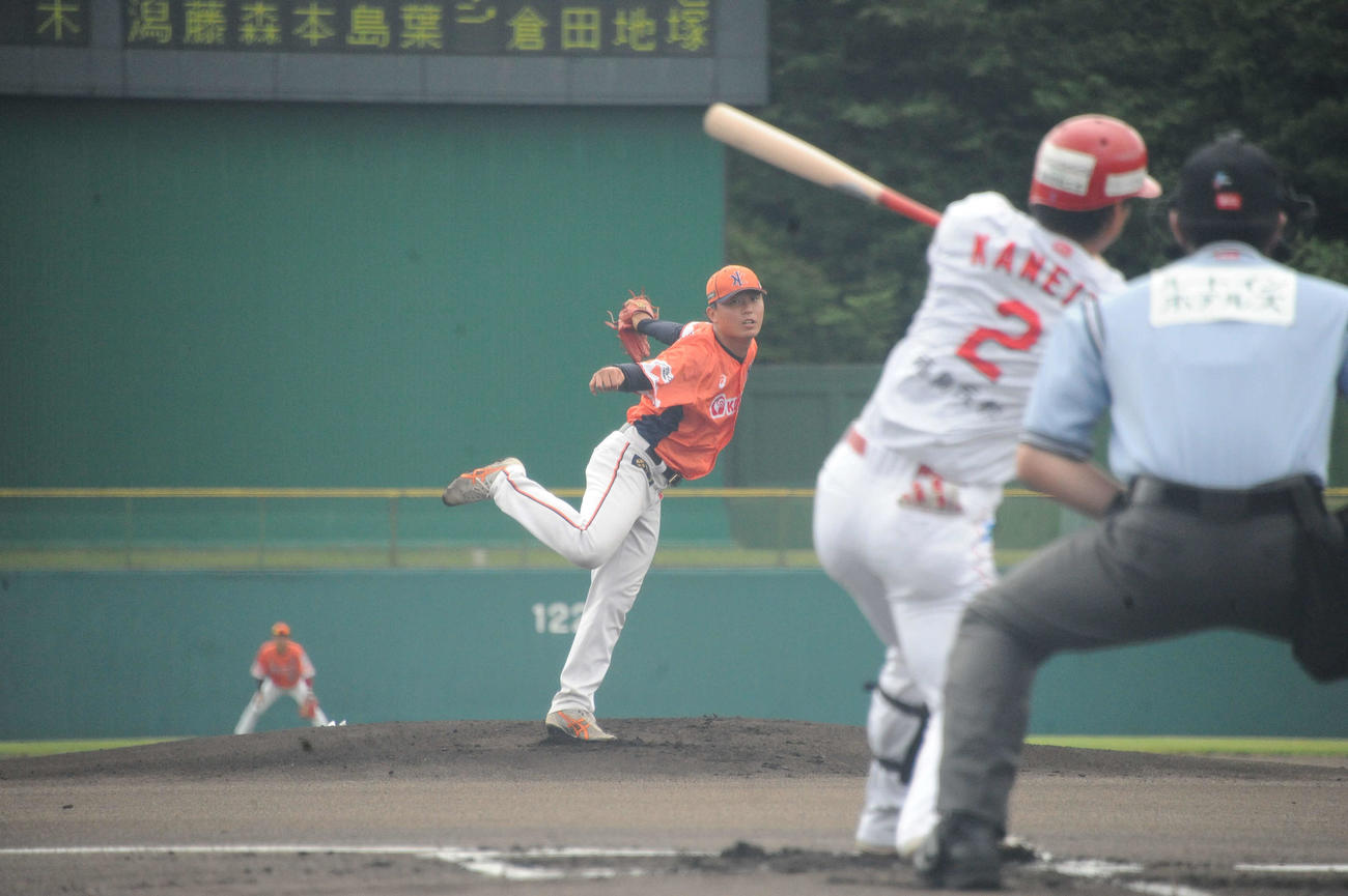 新潟対福島　先発の海老塚（左）は4失点を喫し初勝利ならず