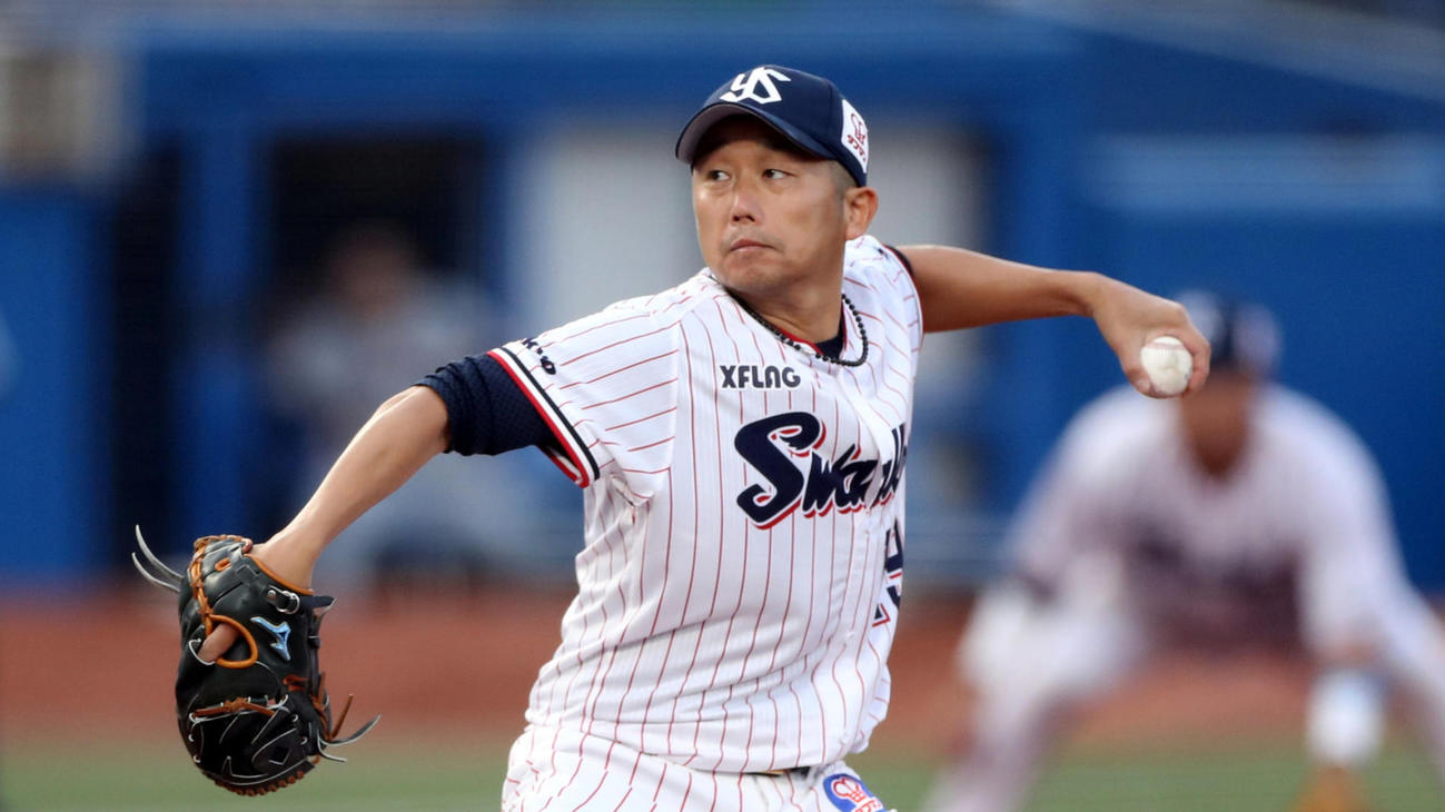 ヤクルト対巨人　ヤクルト先発の石川（撮影・狩俣裕三）