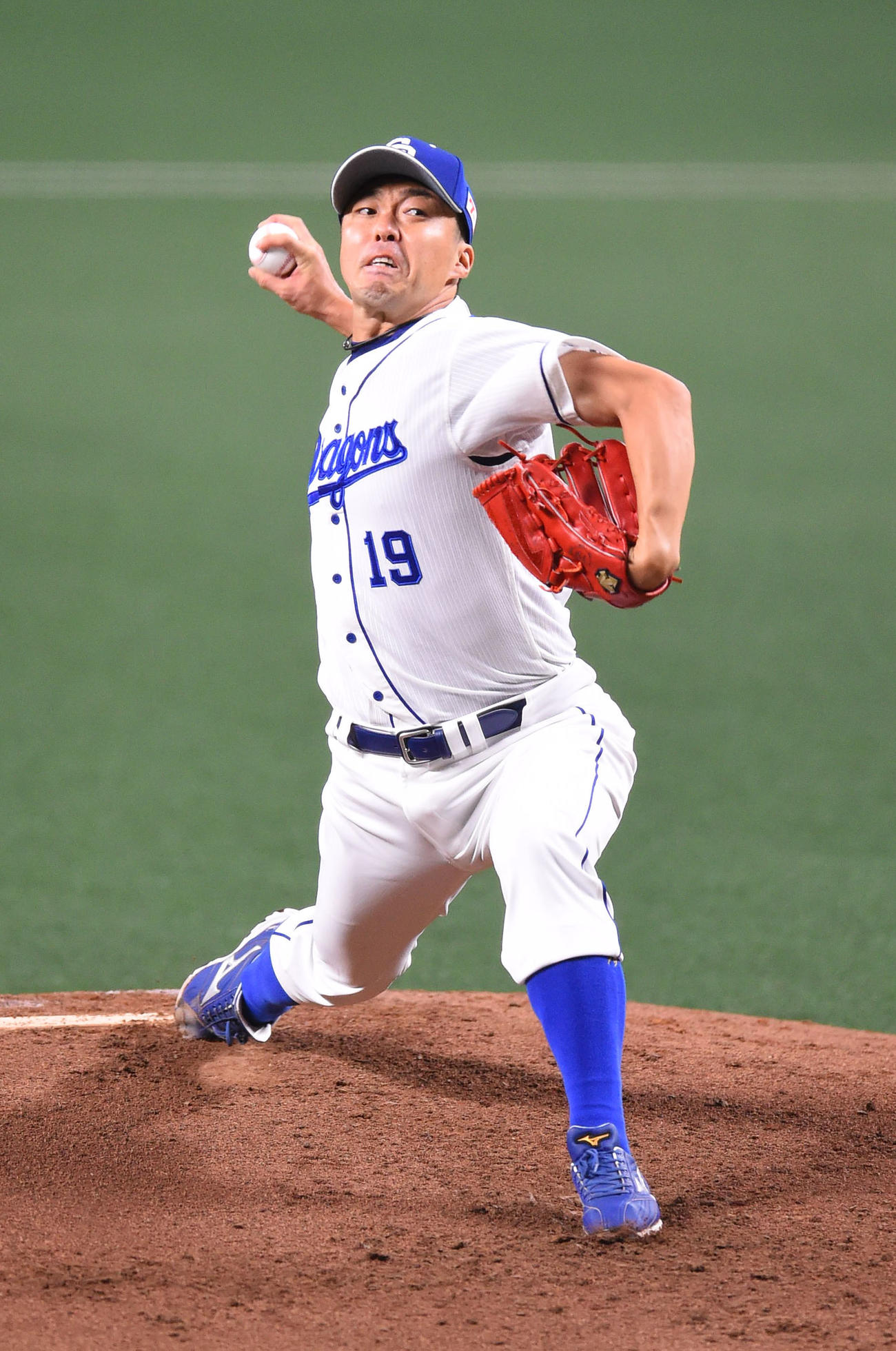 プロ野球中日対広島　2回表、力投する中日先発の吉見一起（撮影・森本幸一）