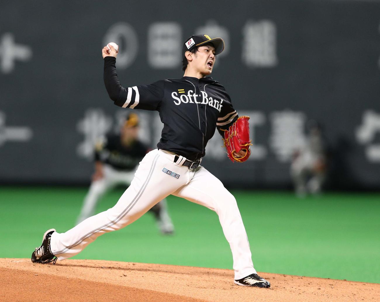 日本ハム対ソフトバンク　ソフトバンク先発の石川（撮影・黒川智章）