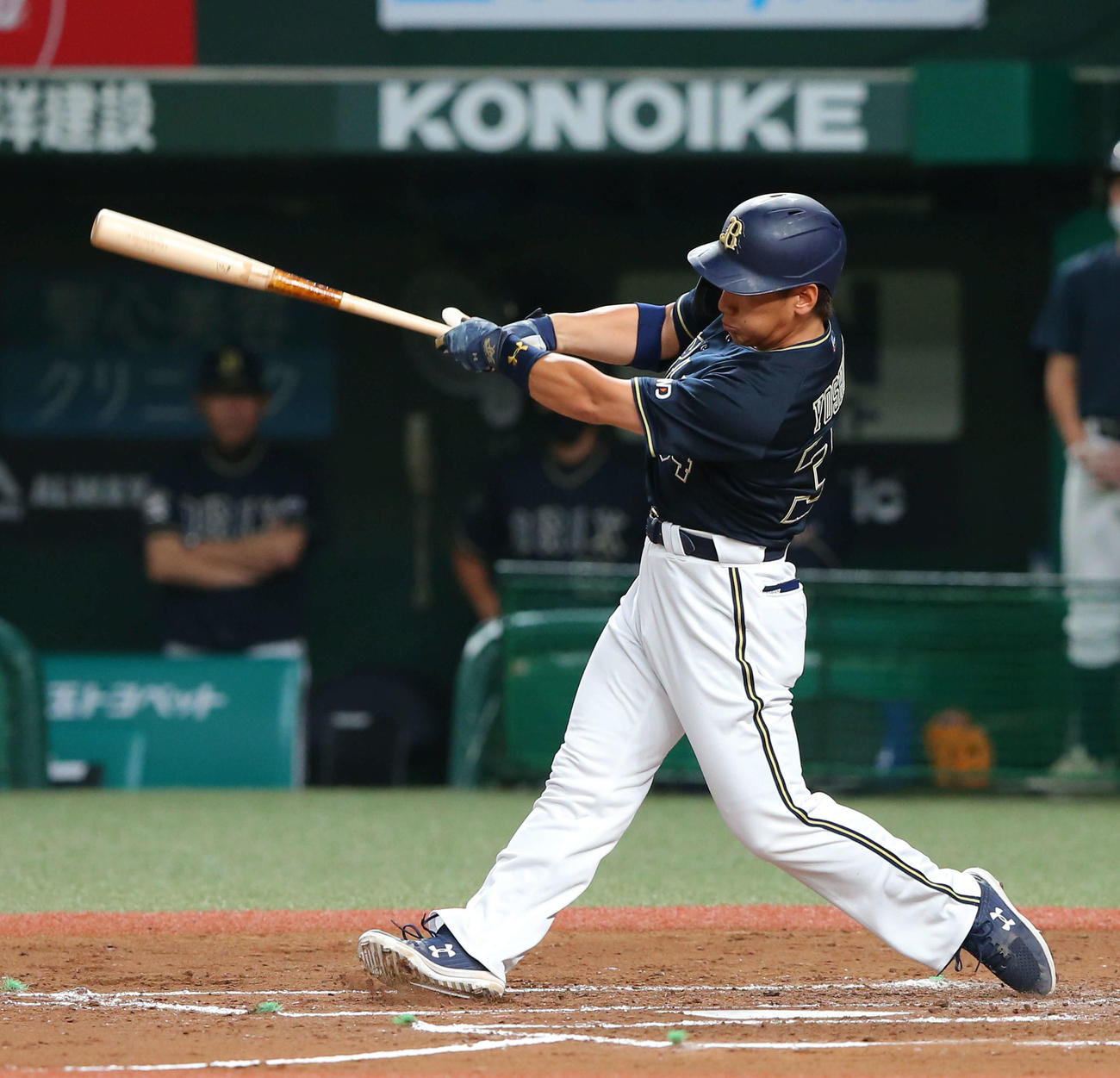 西武対オリックス　3回表オリックス2死、右越え本塁打を放つオリックス吉田正尚（撮影・河田真司）
