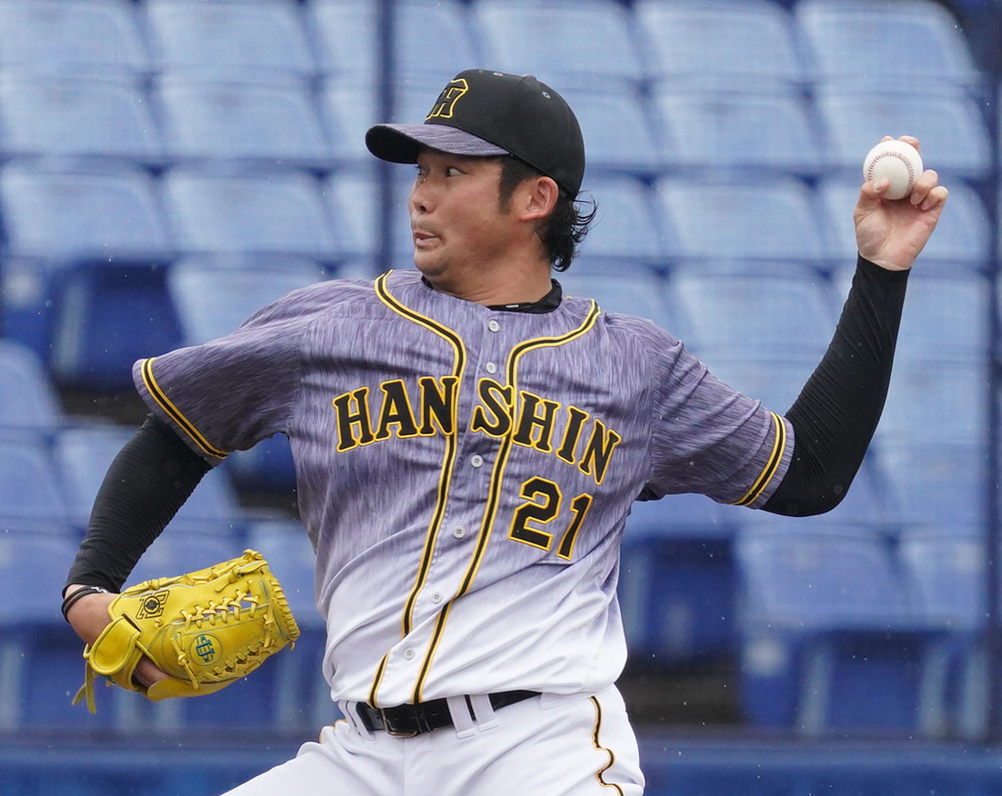 ウエスタンリーグ　中日対阪神　2回裏、力投する阪神先発の岩田稔（撮影・森本幸一）