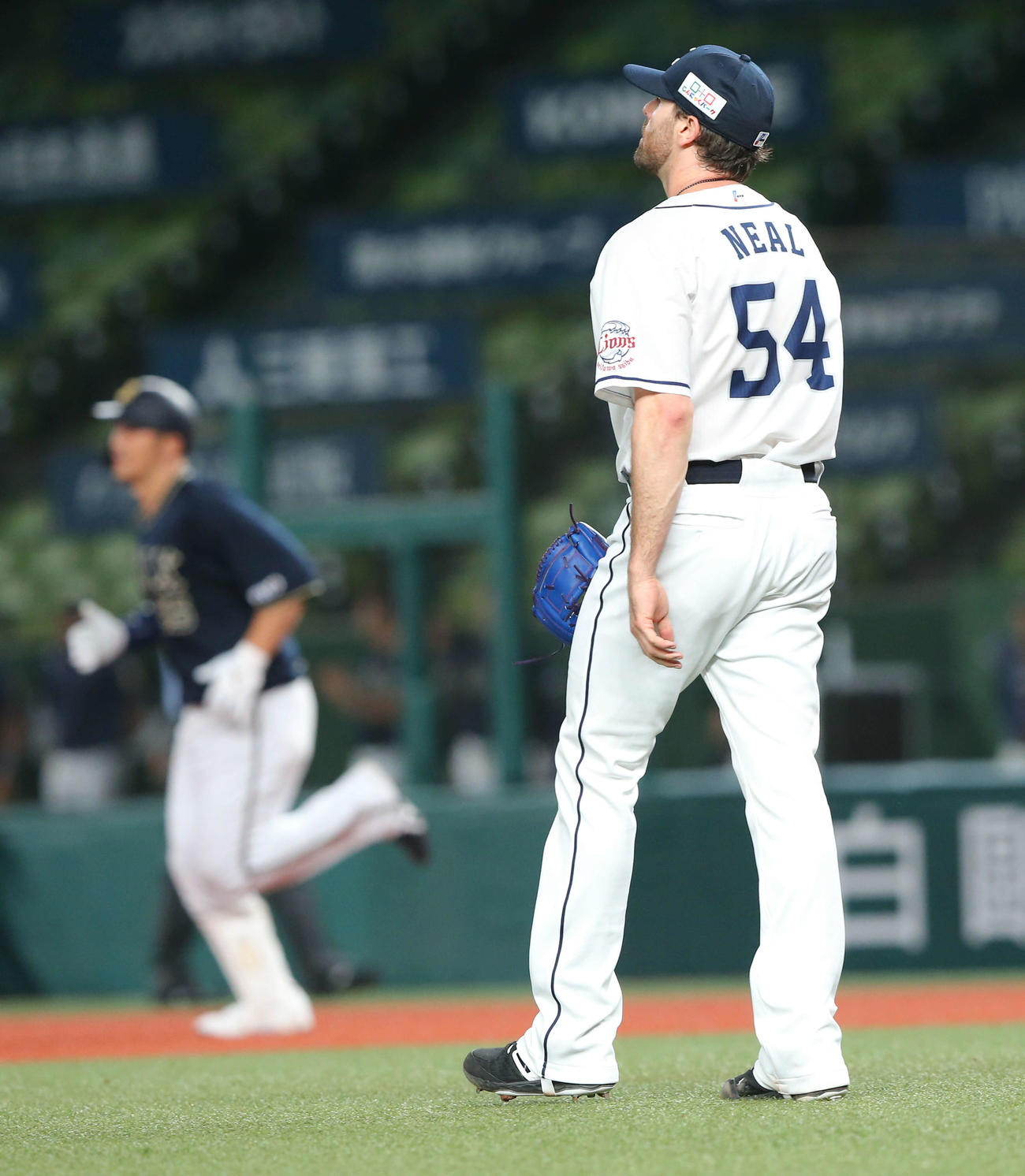 西武対オリックス　6回表オリックス2死一、二塁、T－岡田に中越え勝ち越し3点本塁打を許すニール（撮影・河田真司）