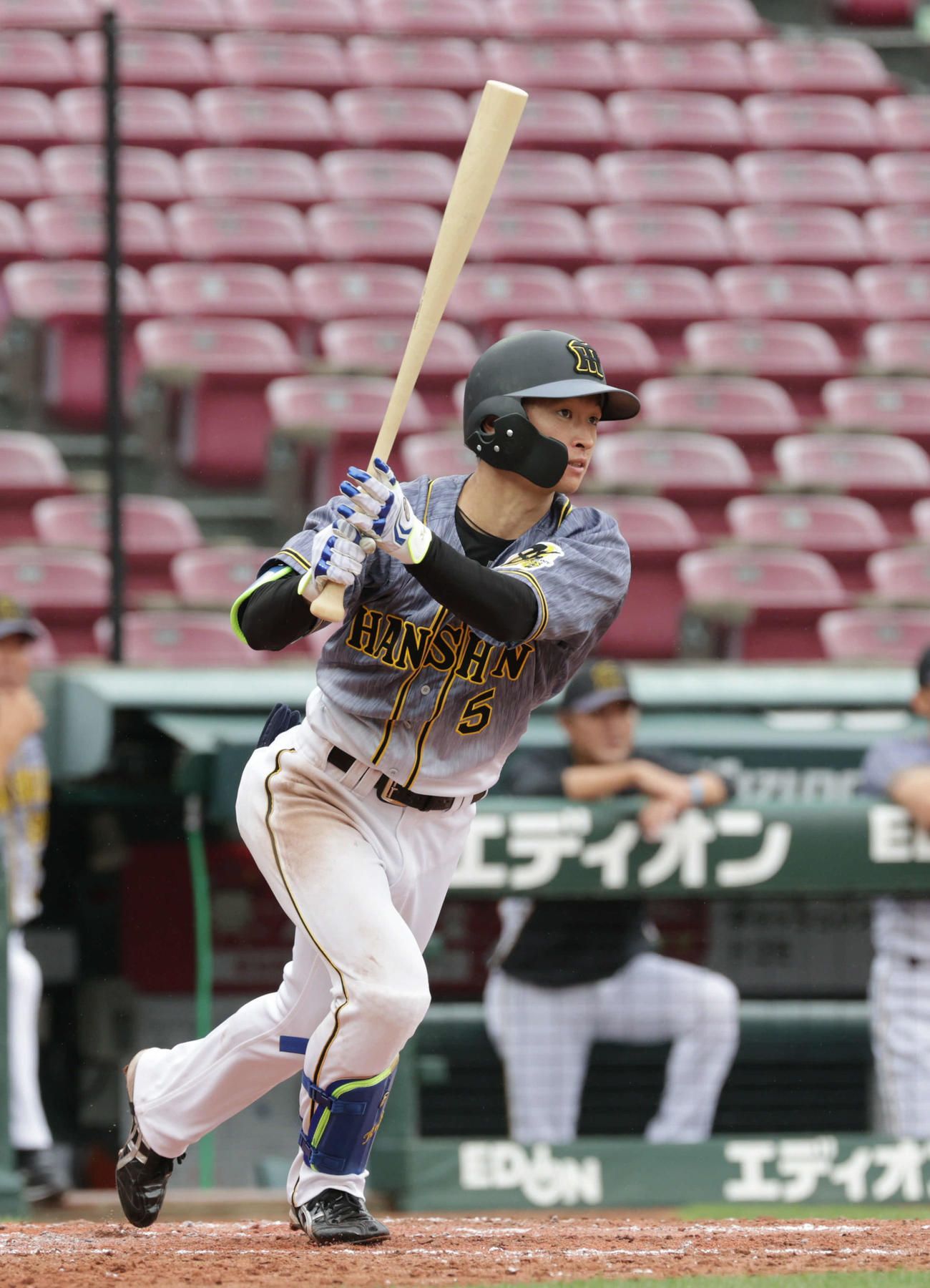 広島対阪神1回戦　4回表阪神2死二、三塁、、近本は右2点適時打を放つ（撮影・加藤孝規）