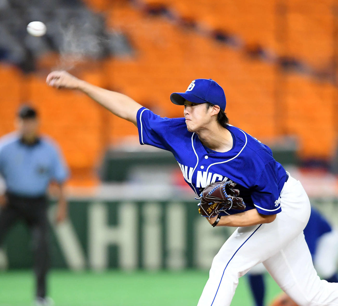 巨人対中日　中日先発の梅津（撮影・たえ見朱実）