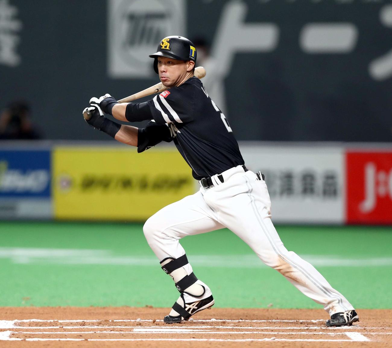 ソフトバンク長谷川勇也（2020年7月1日撮影）