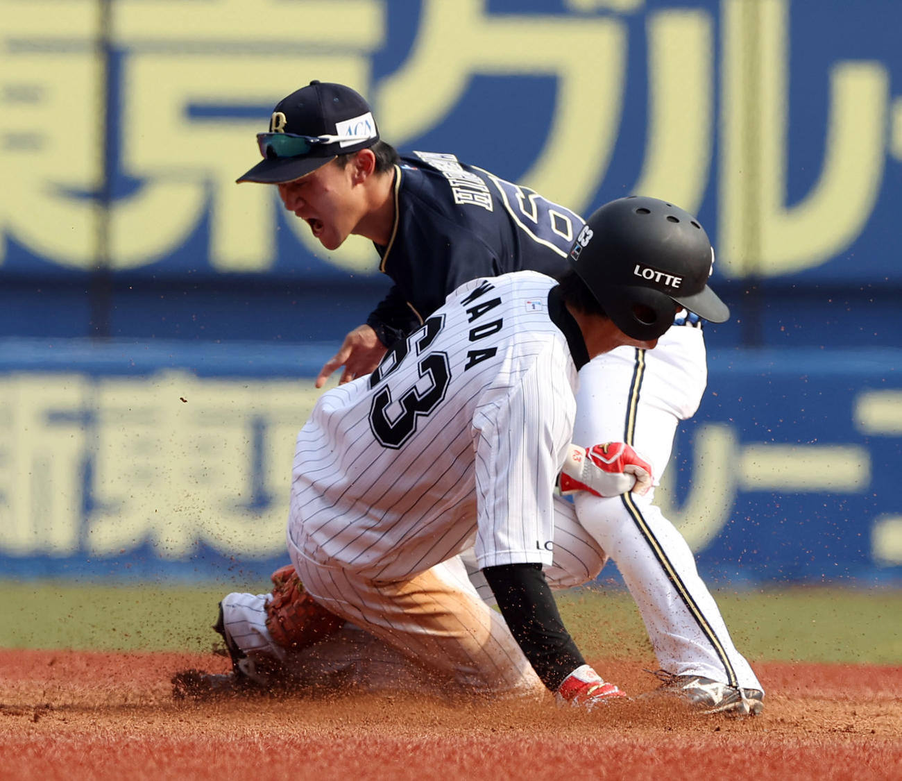 6月27日、オリックス戦の7回裏ロッテ無死一塁、代走和田康士朗は二盗を決める