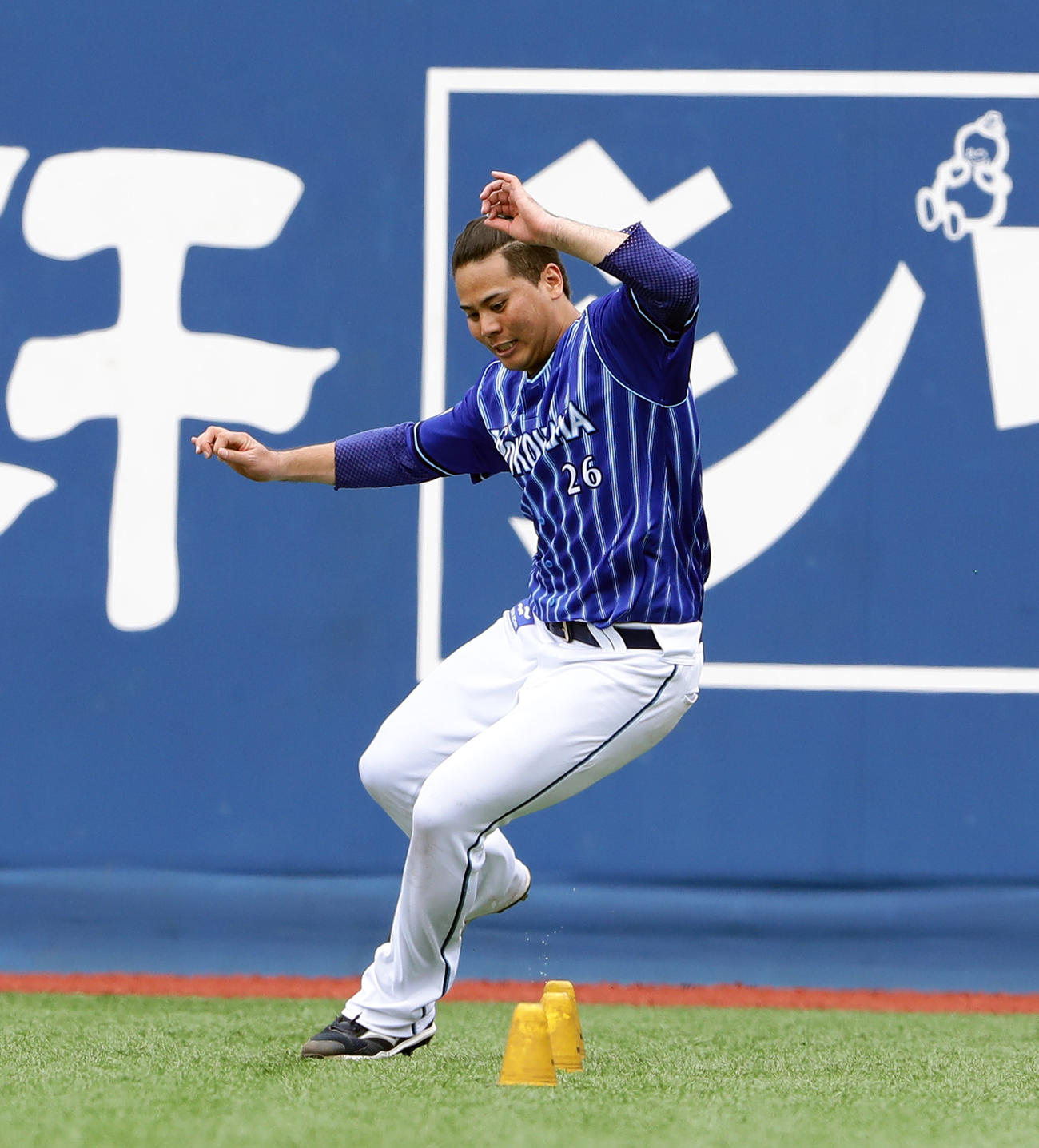 サーキットトレーニングをするDeNA浜口（撮影・浅見桂子）