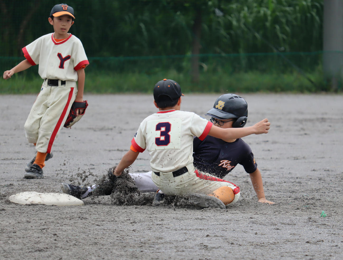 クロスプレーでは今まで通りタッチ！！（撮影・浦部歩）