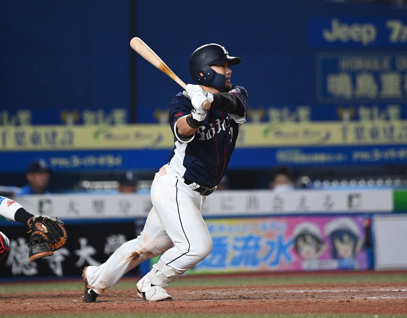 ロッテ対西武　9回表西武1死一、二塁、右前適時打を放つ森（撮影・鈴木みどり）