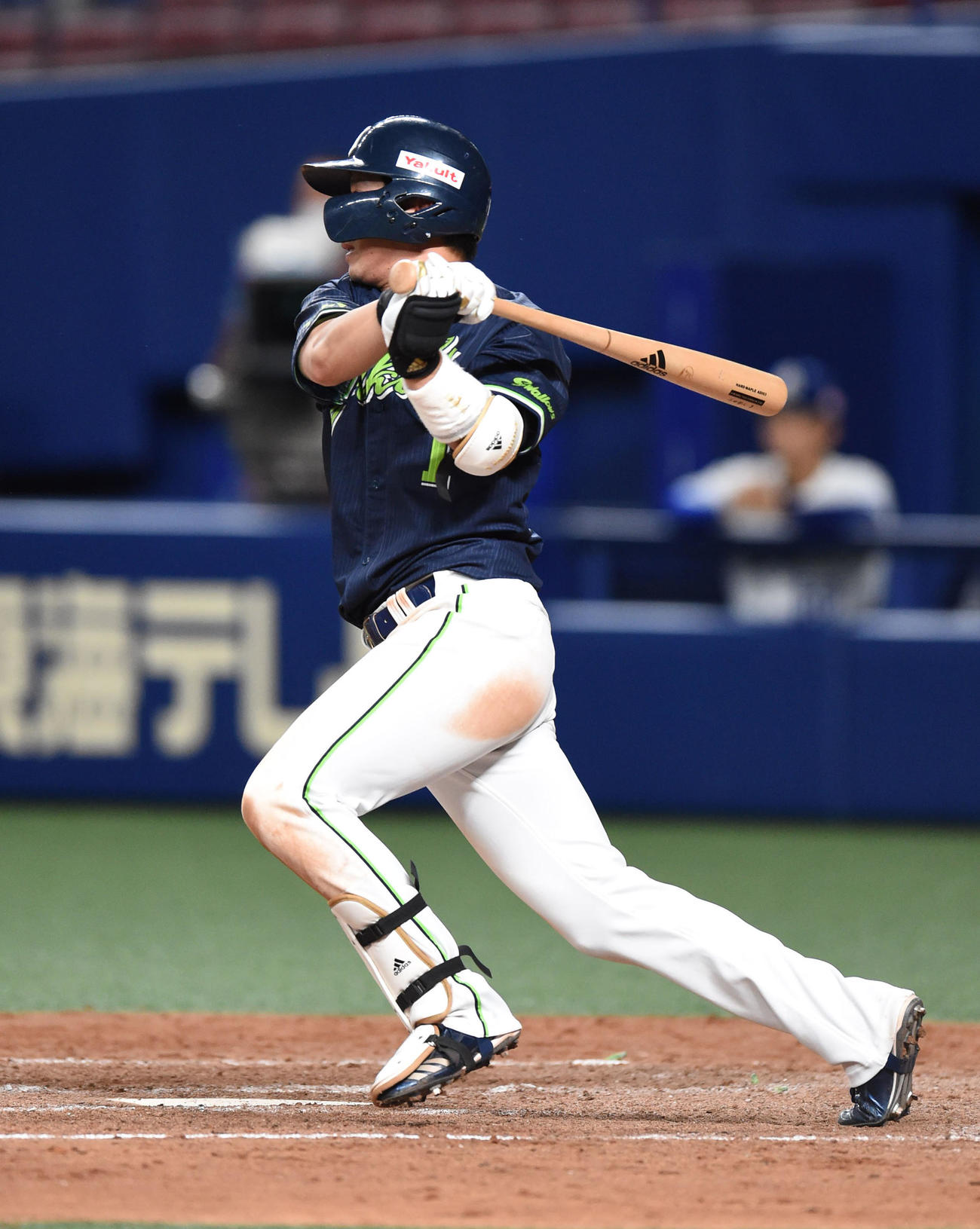 中日対ヤクルト　4回表ヤクルト2死二、三塁、右前2点適時打を放つ山田哲（撮影・森本幸一）