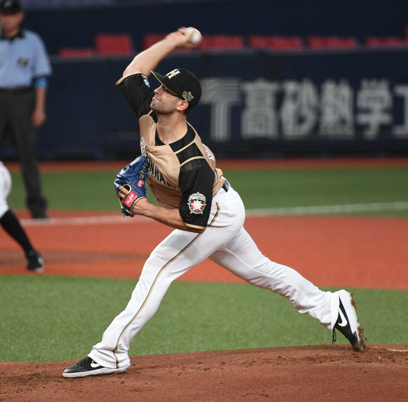 オリックス対日本ハム　力投する日本ハム先発のマルティネス（撮影・渦原淳）