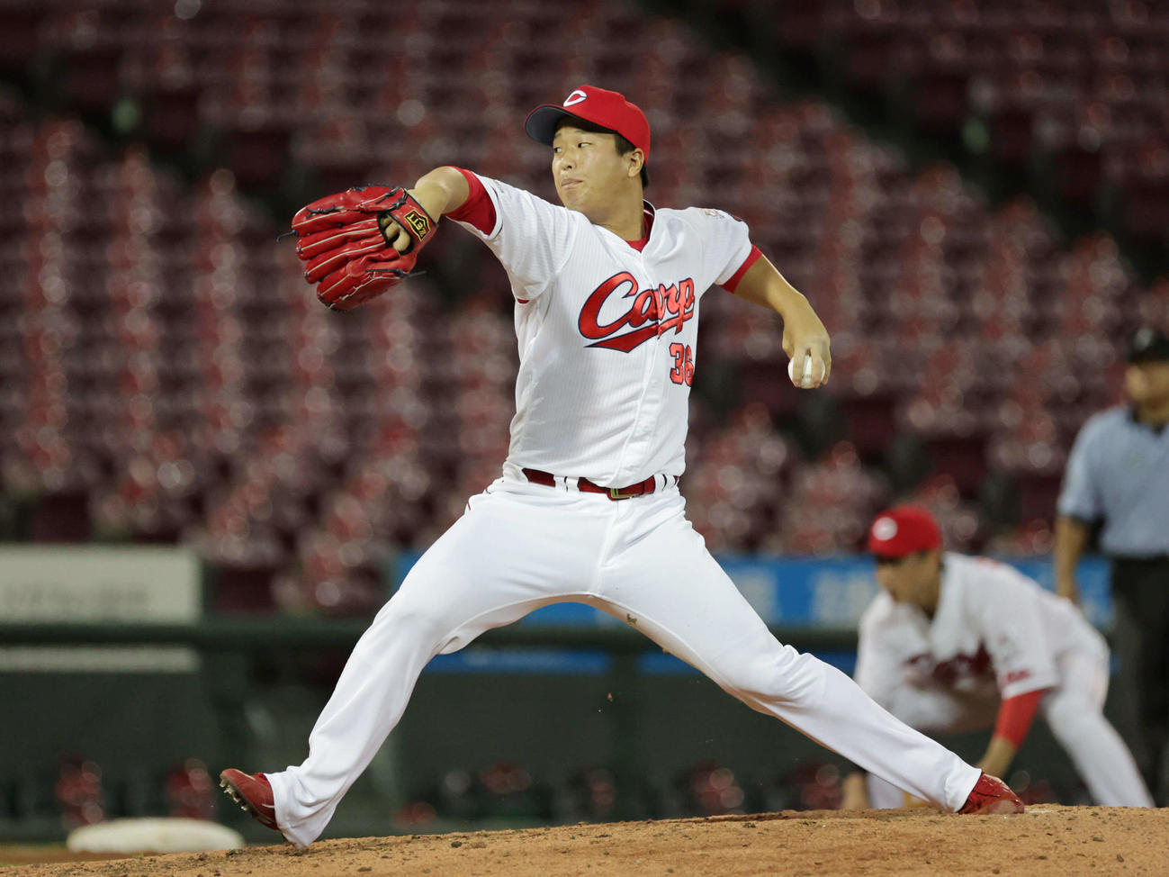 広島対DeNA4回戦　8回表DeNA、広島塹江（撮影・加藤孝規）