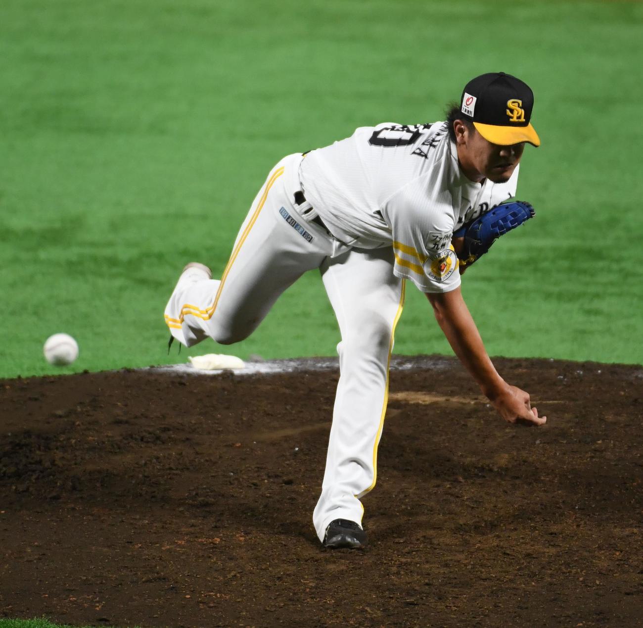 ソフトバンク対楽天　5回からマウンドに上がった杉山一樹は無失点に抑える（撮影・今浪浩三）