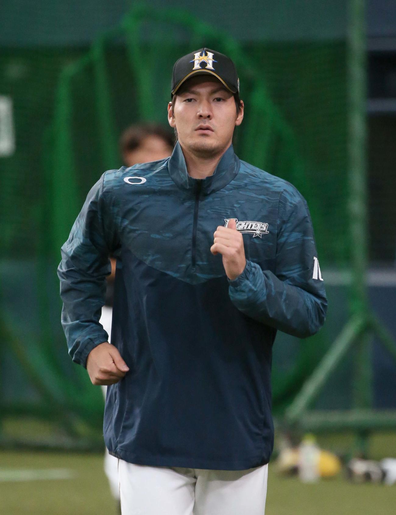 オリックス対日本ハム　アップする有原（撮影・黒川智章）