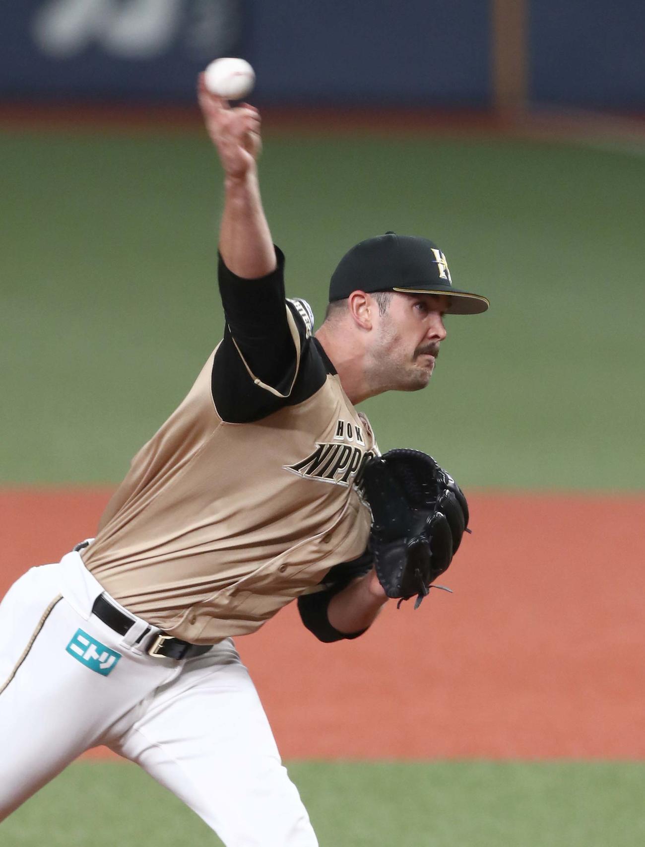 オリックス対日本ハム　日本ハム先発のバーヘイゲン（撮影・黒川智章）