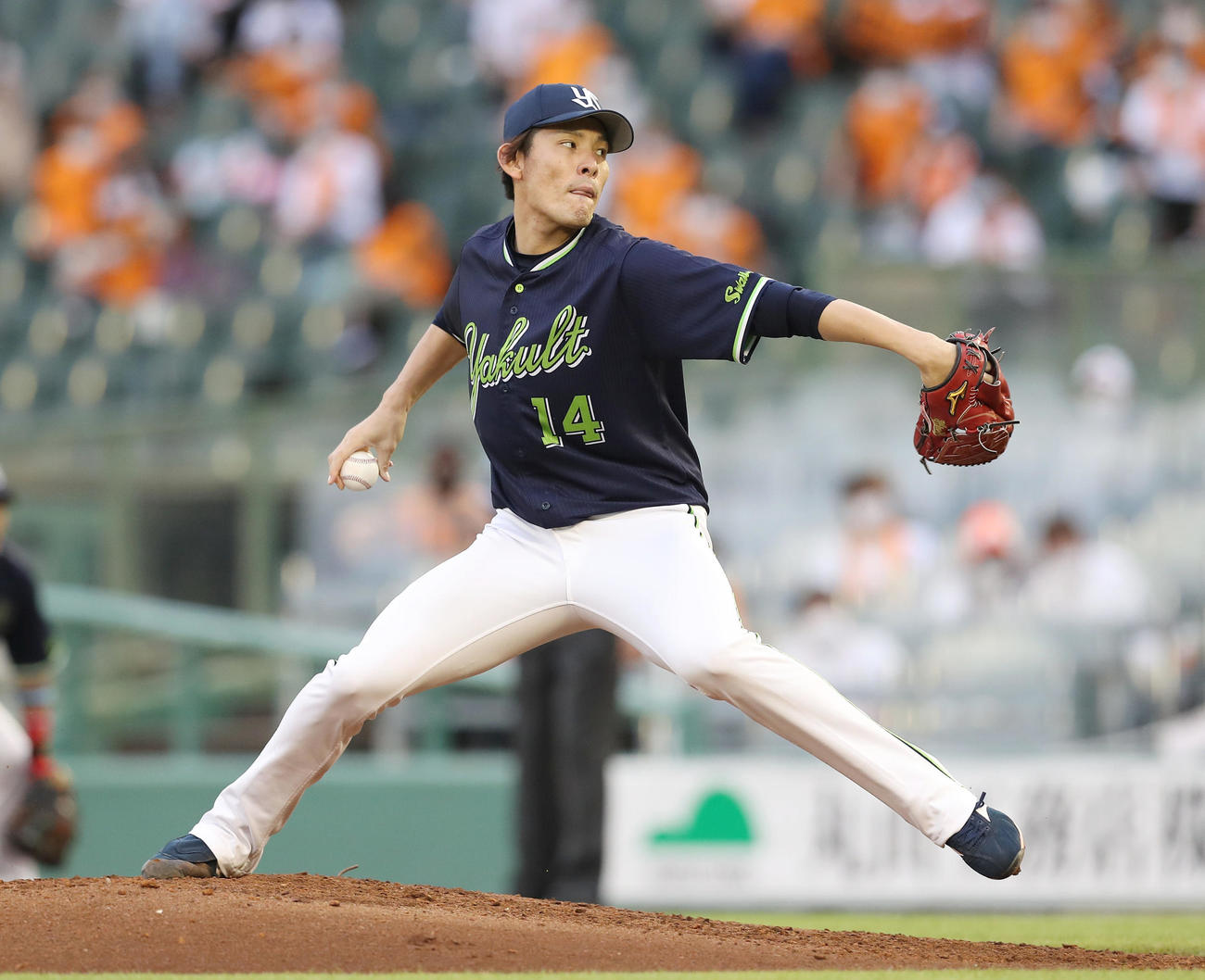 巨人対ヤクルト　ヤクルト先発の高梨（撮影・前田充）