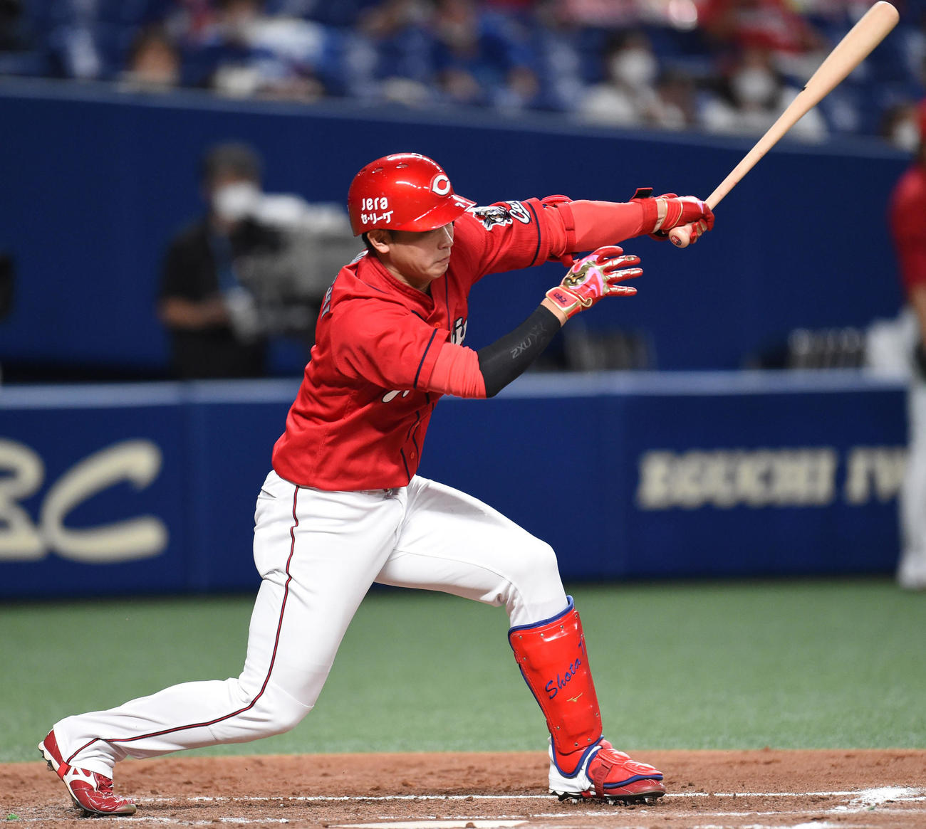 中前安打を放った堂林翔太（撮影・森本幸一）