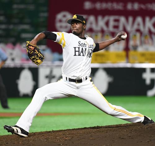 8回表を抑えたモイネロ（撮影・今浪浩三）