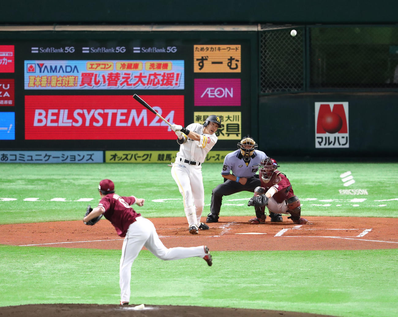 1回裏ソフトバンク2死、柳田悠岐は中越えに先制本塁打を放つ（撮影・梅根麻紀）