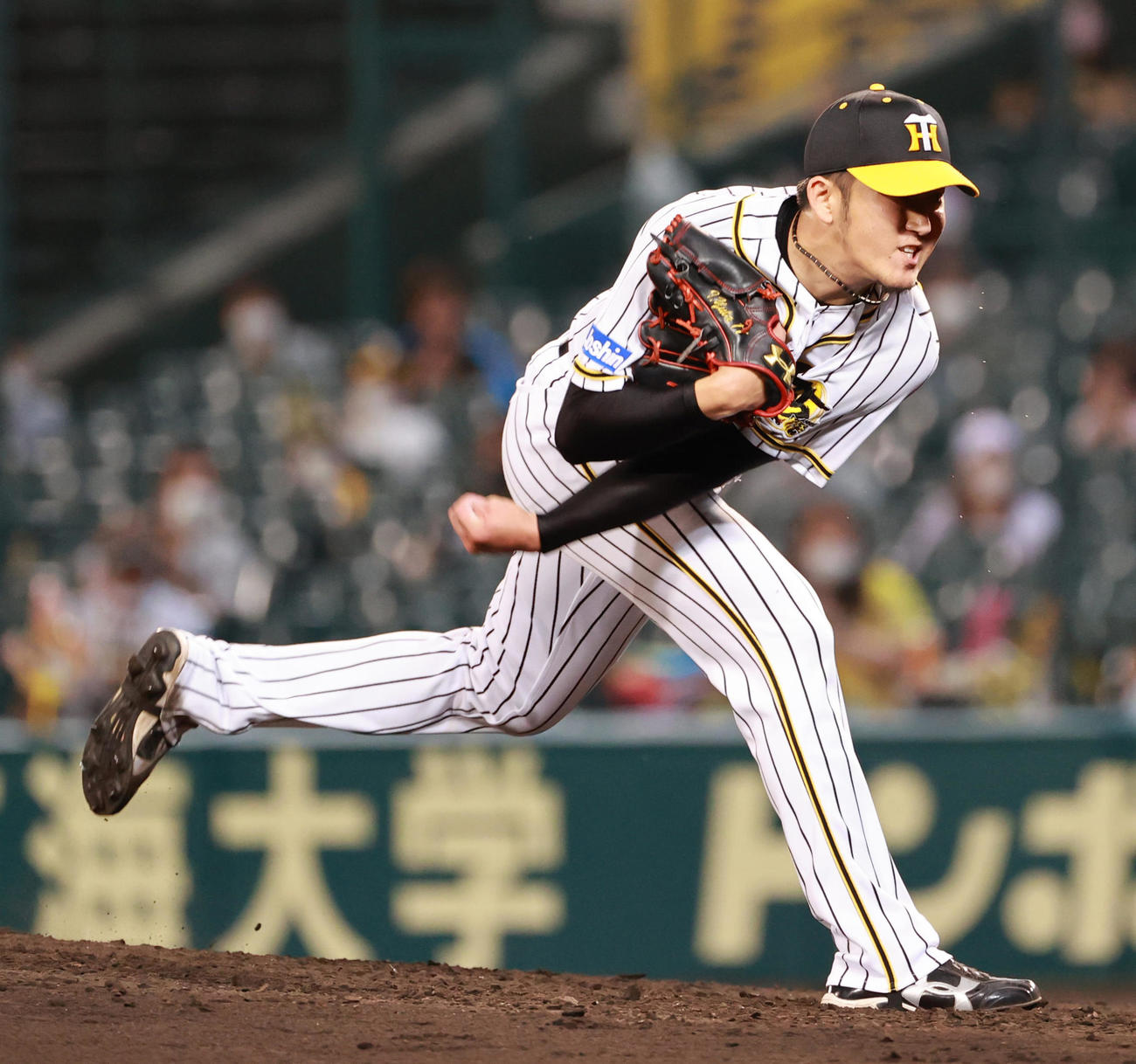 阪神対DeNA　8回も力投する岩貞祐太（撮影・清水貴仁）