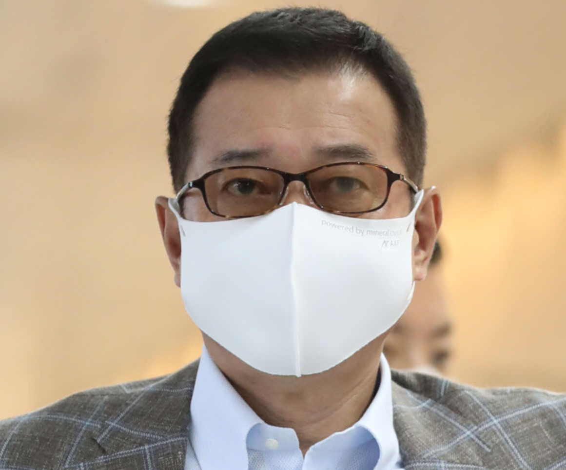 広島戦に向け、神戸をあとにする巨人原監督（撮影・河野匠）