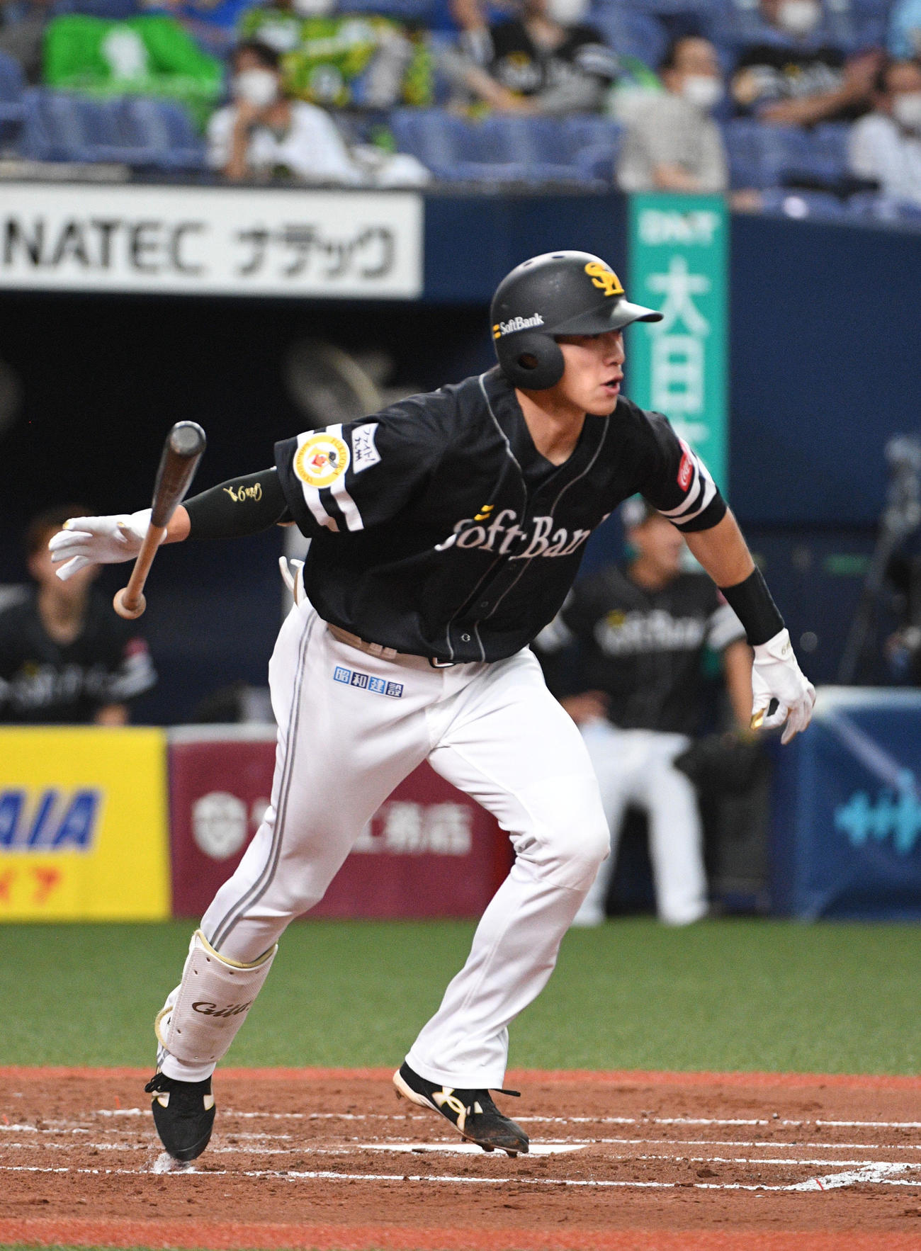 オリックス対ソフトバンク　4回表ソフトバンク1死二塁、柳田は先制適時打を放つ（撮影・渦原淳）