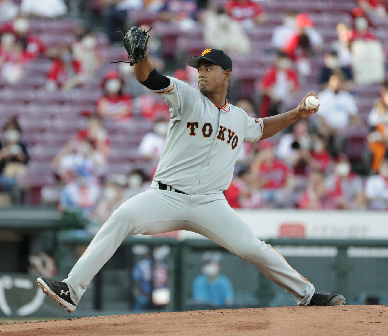 広島対巨人6回戦　巨人先発のメルセデス（撮影・加藤孝規）