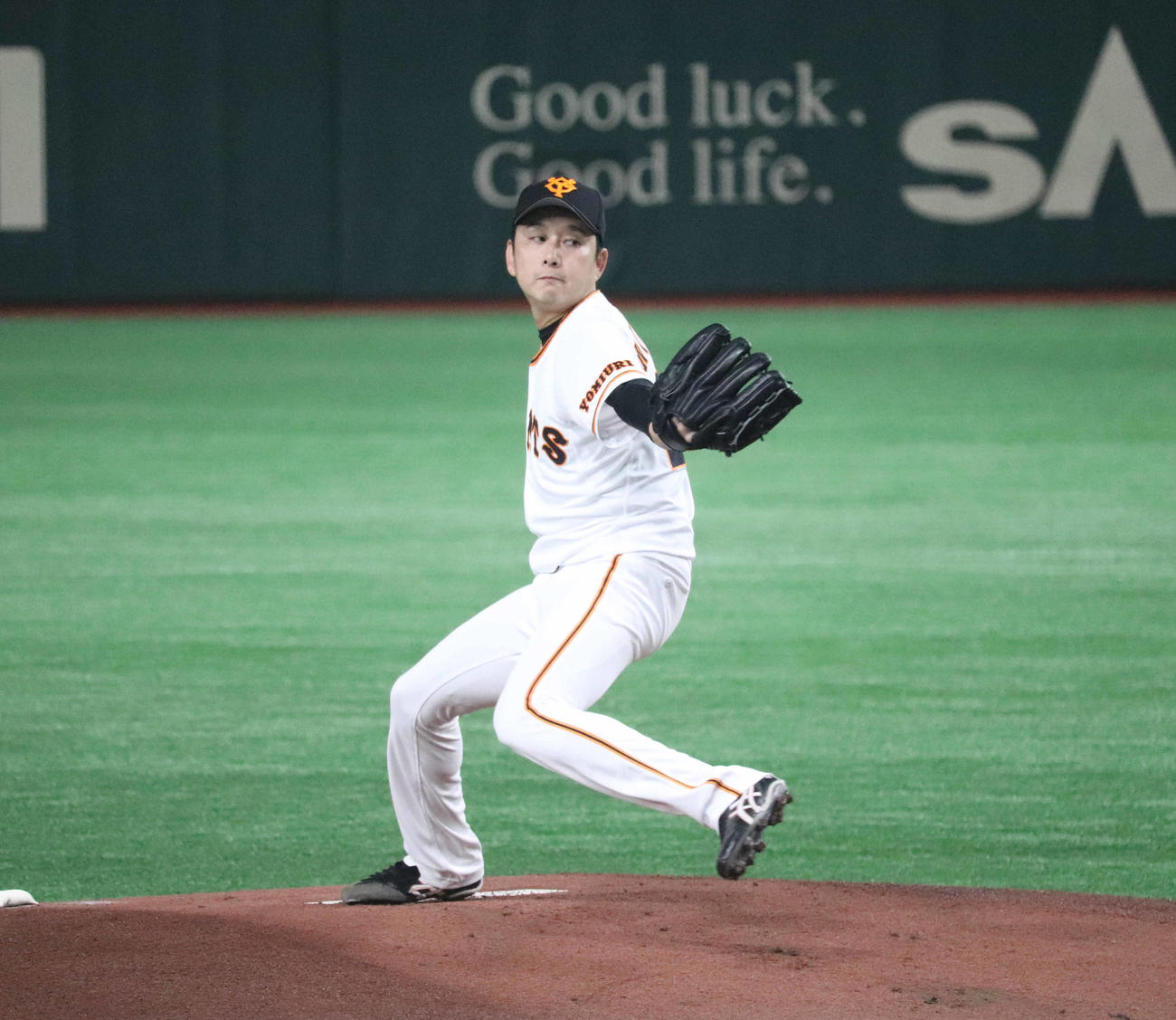 イースタン・リーグ　巨人対ロッテ　先発し力投する巨人野上亮磨