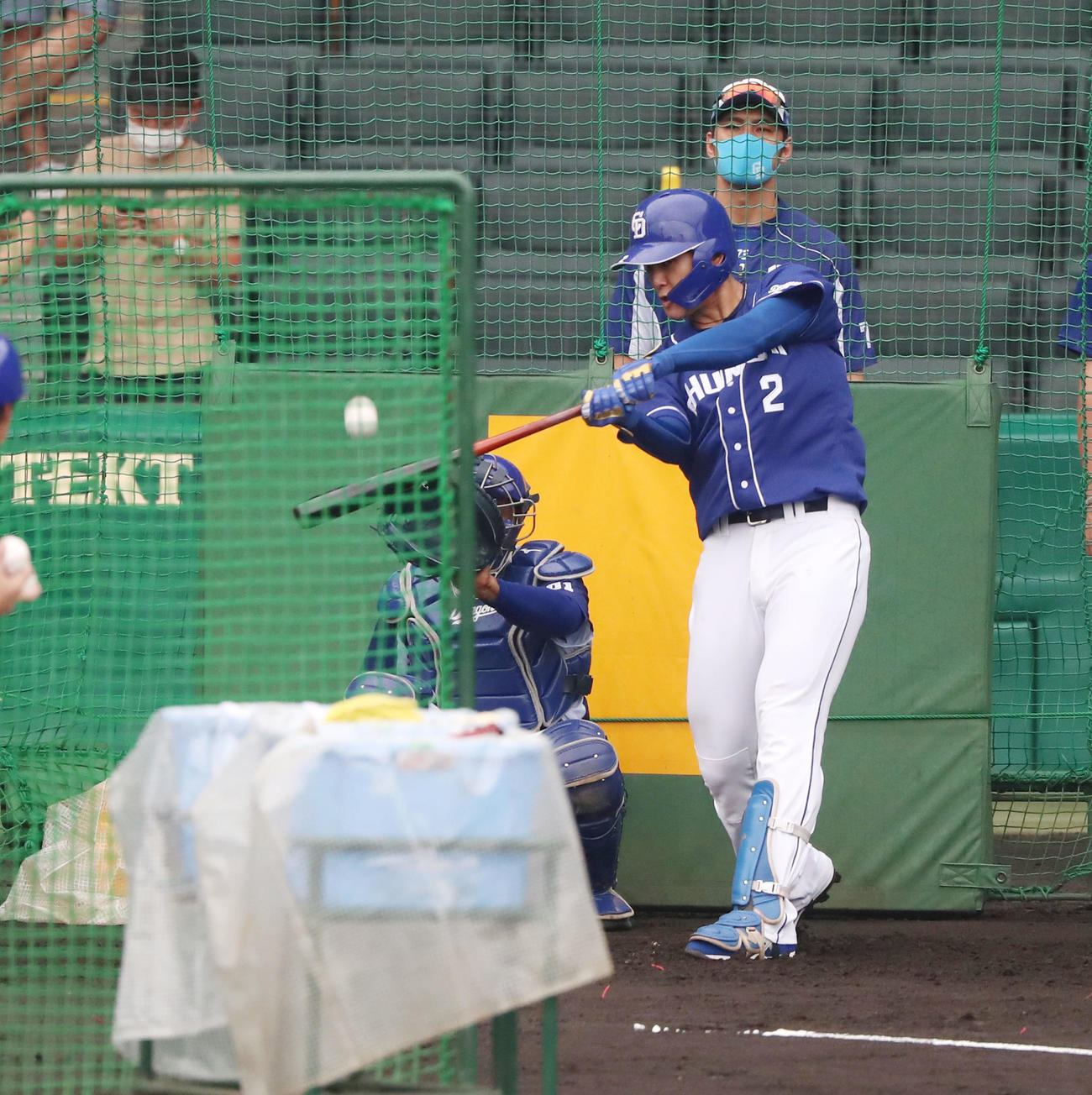 阪神対中日　打撃練習する中日石川昂弥（撮影・加藤哉）