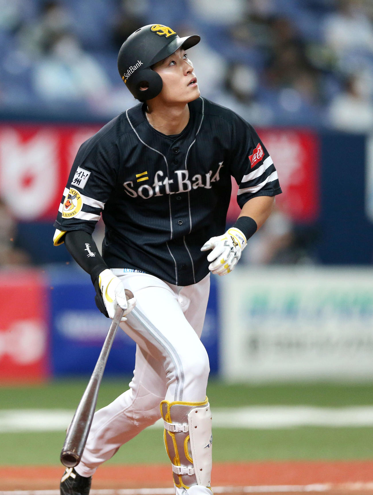 オリックス対ソフトバンク　8回表ソフトバンク無死、上林は右越え本塁打を放つ（撮影・上山淳一）