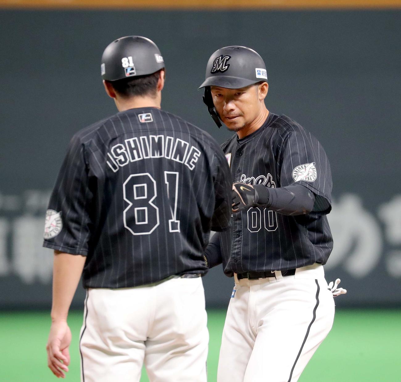 日本ハム対ロッテ　9回表ロッテ2死、鳥谷は中前打を放つ（撮影・佐藤翔太）