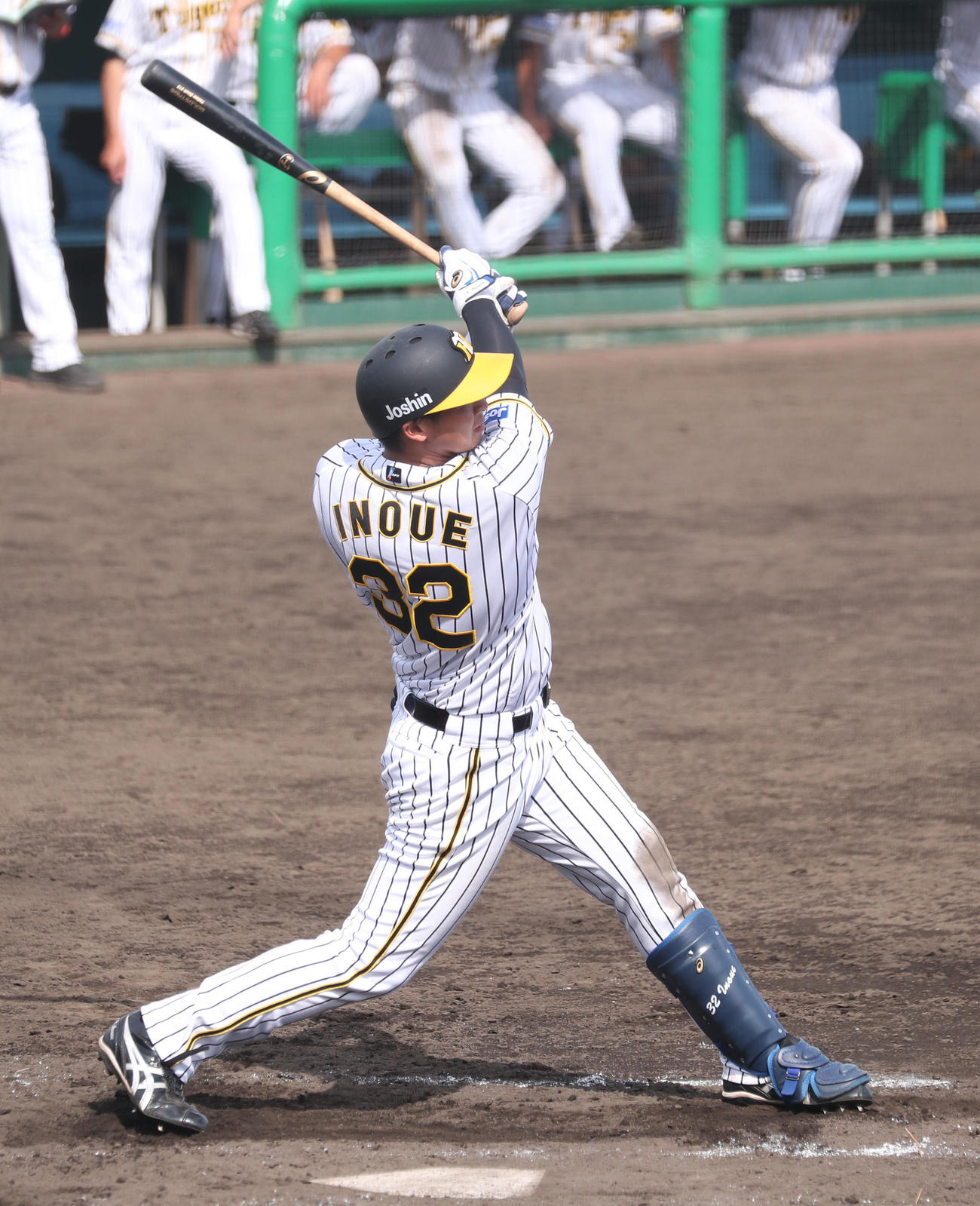 ウエスタンリーグ広島戦　8回に犠飛を放つ阪神井上（代表撮影）
