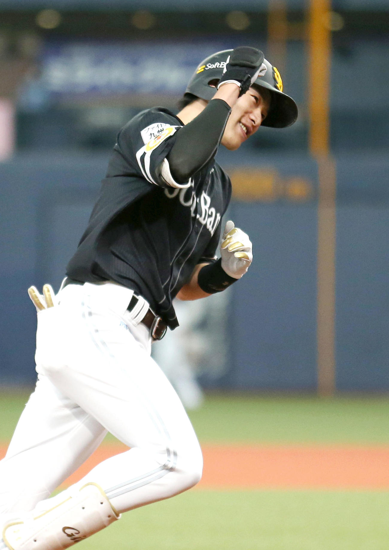 オリックス対ソフトバンク　6回表ソフトバンク2死、柳田は先制の右越え本塁打を放つ（撮影・上山淳一）