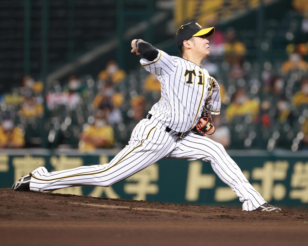 阪神対中日　好投を続ける西勇輝（撮影・清水貴仁）