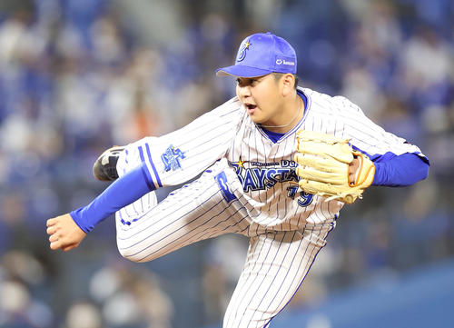 DeNA対巨人　9回表にDeNA4番手で登板した山崎（撮影・河野匠）