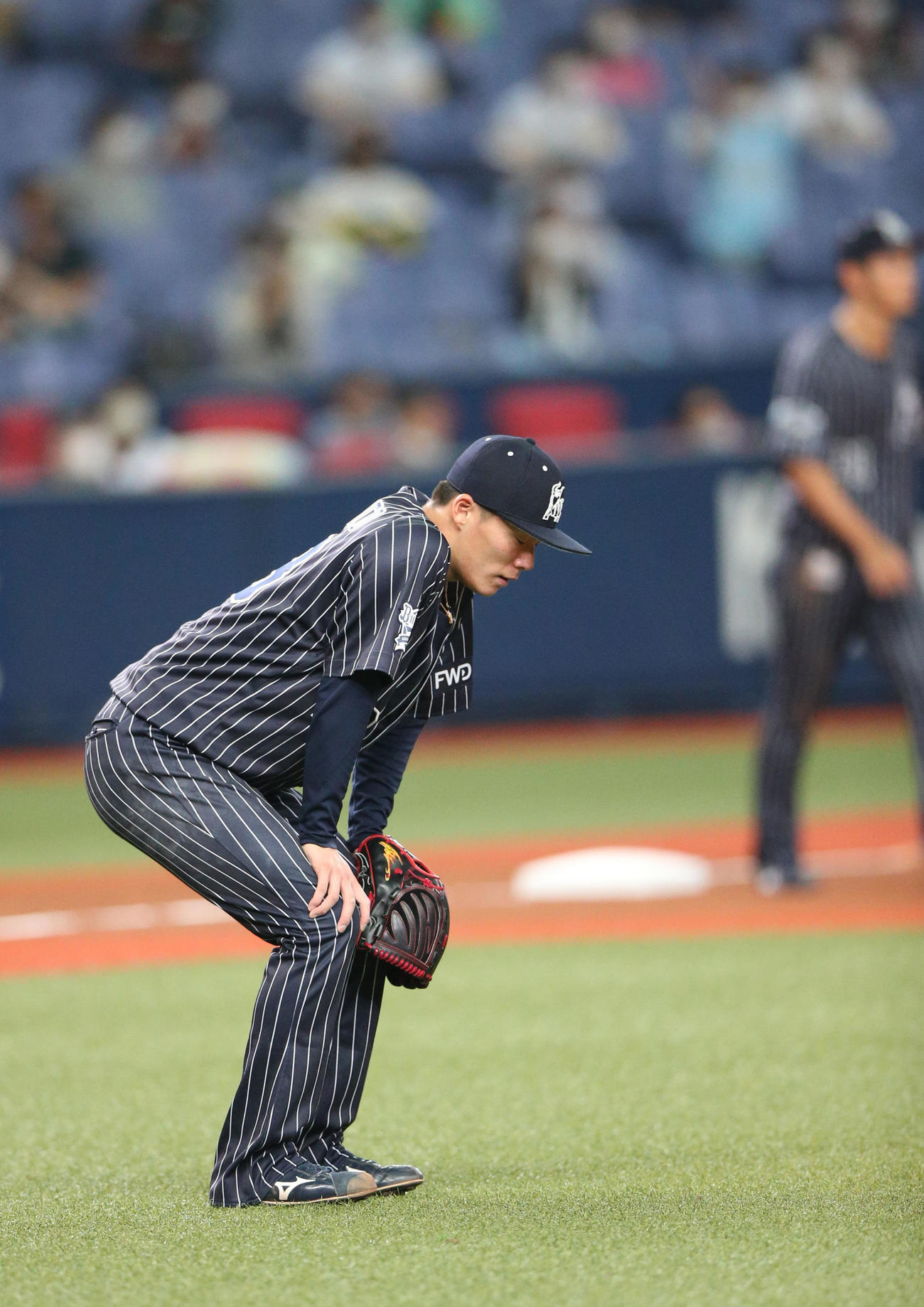 オリックス対ソフトバンク　7回表ソフトバンク無死二塁、山本は中村晃に右越え2点本塁打を被弾する（撮影・上山淳一）
