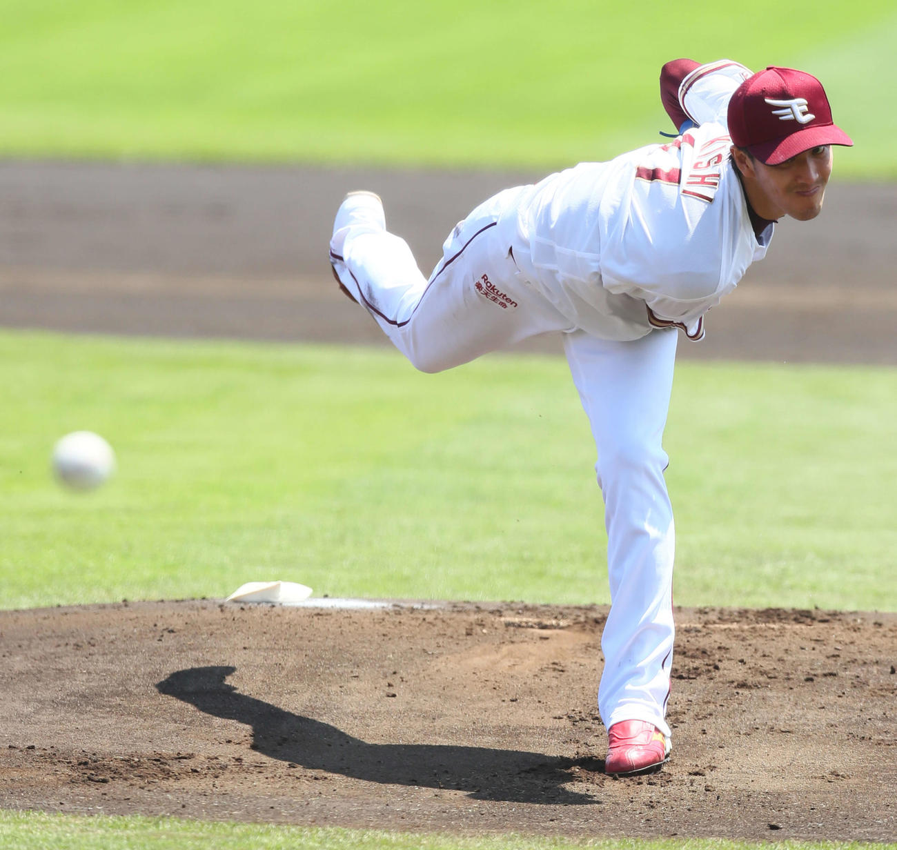 楽天対西武　楽天先発の岸（撮影・足立雅史）