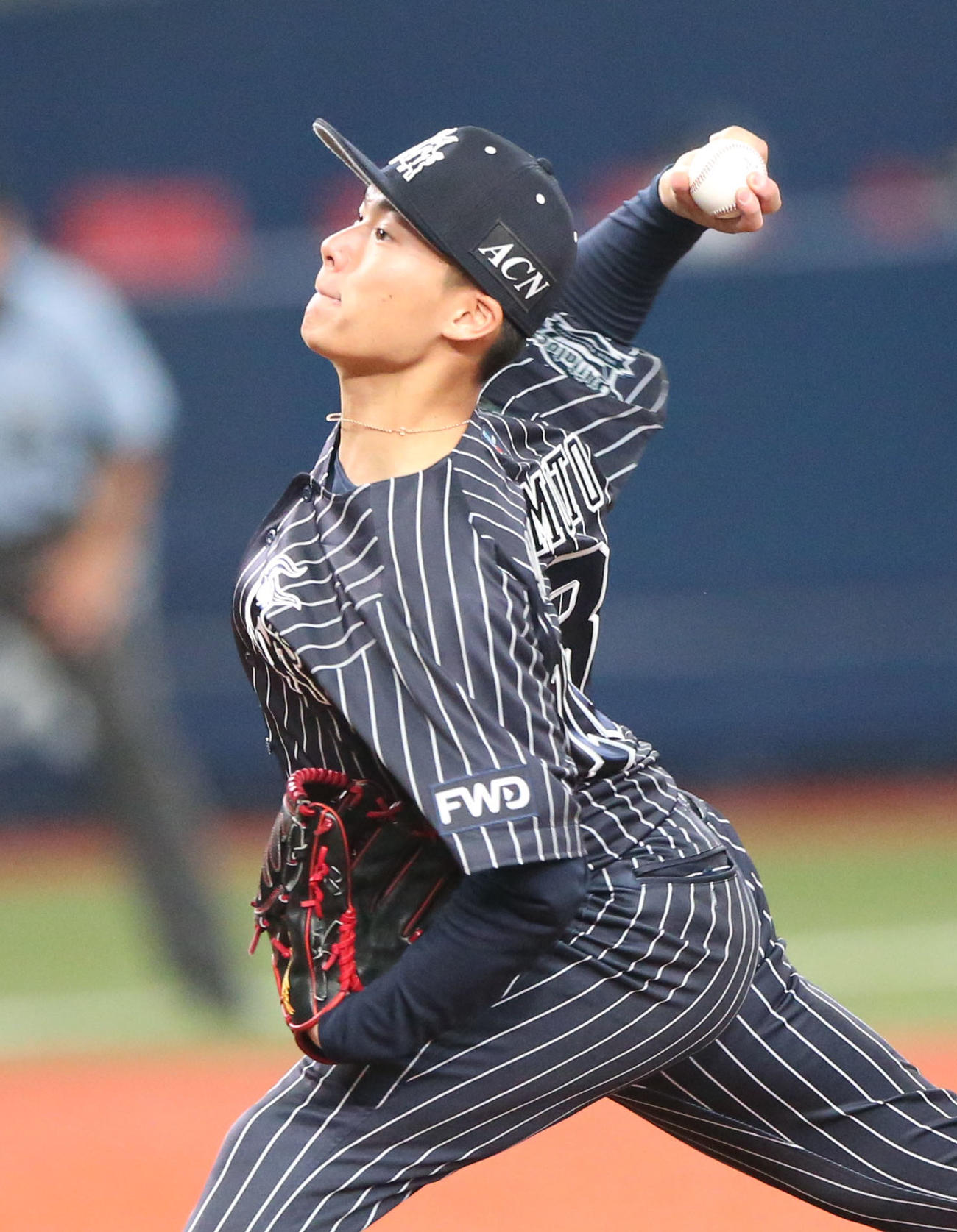 オリックス対ソフトバンク　5回表、好投を続けるオリックス山本（撮影・上山淳一）